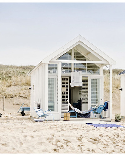 she sheds garden man caves 37 5707ad3ad71c0 700 bordered.jpg