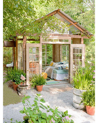 she sheds garden man caves 5 5707749fa5192 700 bordered.jpg