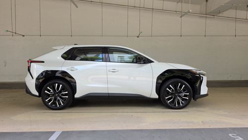 Toyota BZ4X Side View.jpg