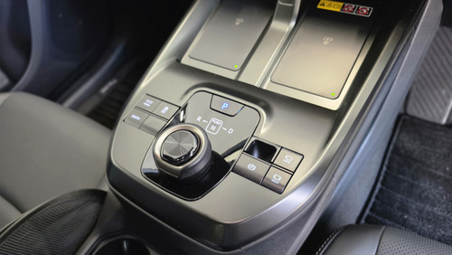 Toyota BZ4X Centre Controls And Wireless Charging Pads.jpg