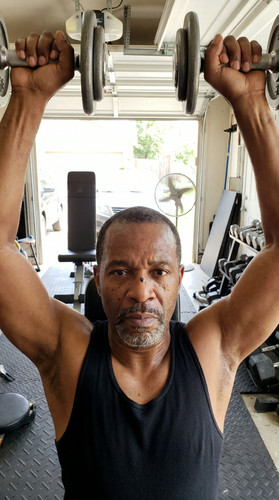 bm2 shoulderpress up.jpg