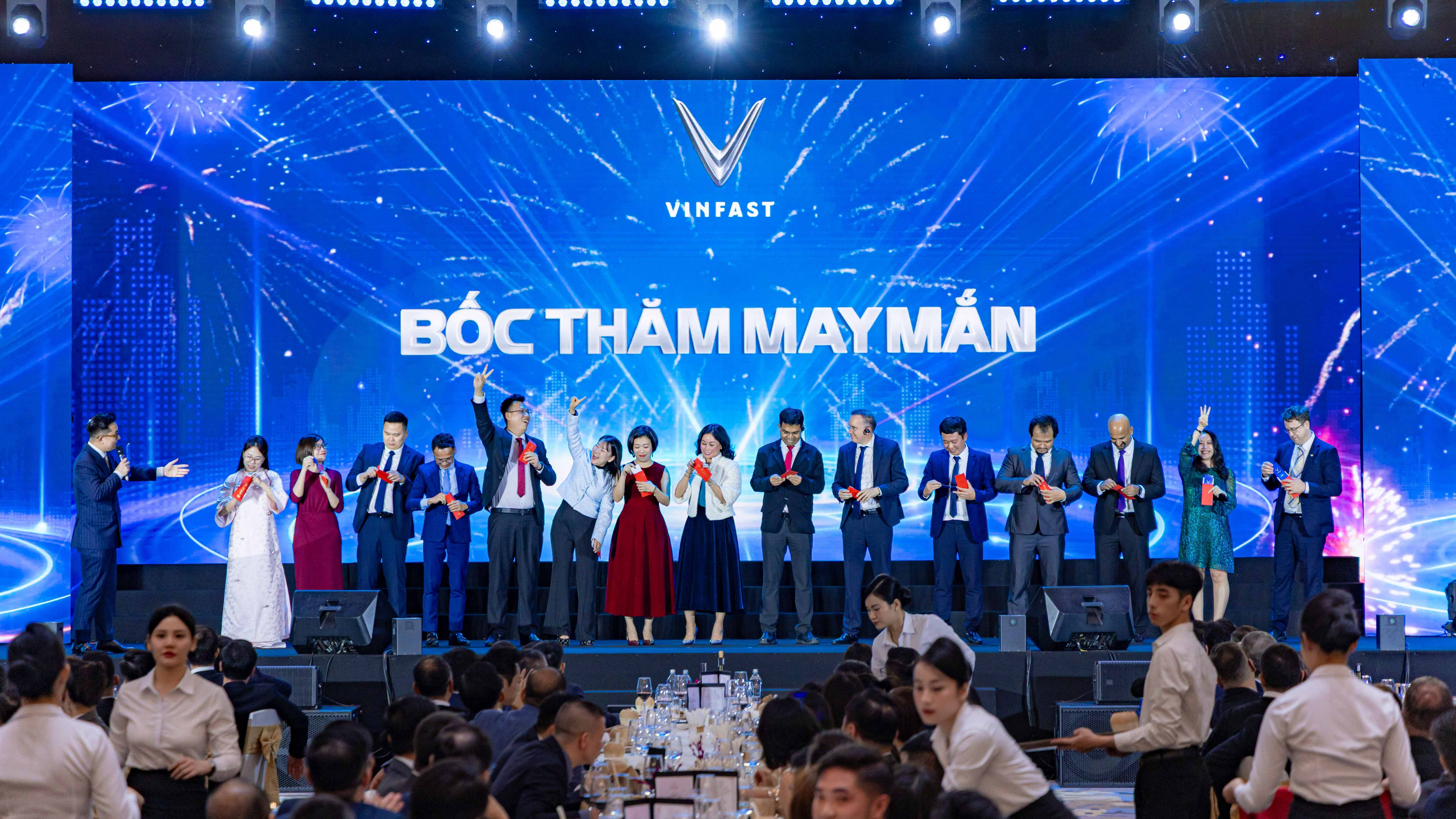Hội thảo & YEP VinFast | VinLive