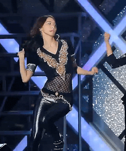YoonaPerfectionSwinginHipsTightness.gif