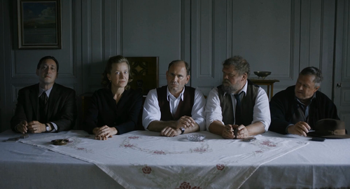 À Bras le corps.2025.WEB.Reserva.1080p.AAC.H.264. BA.mkv 20260618 120502.699.png
