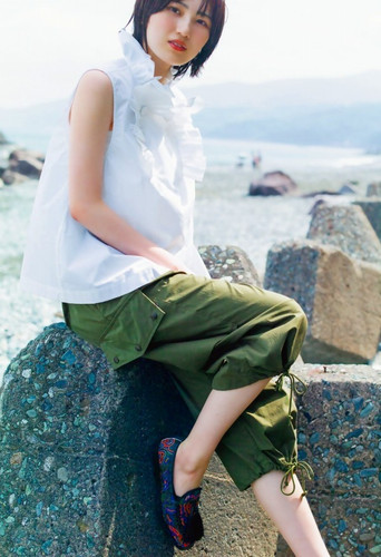 middle resize 0 (14).jpg