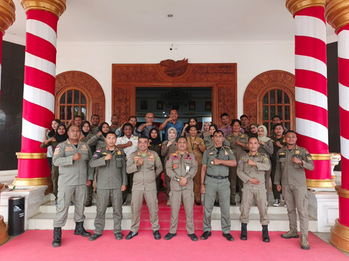 satpol pp.jpg