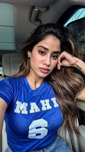 janhvikapoor 08 12 2024 0040.jpg