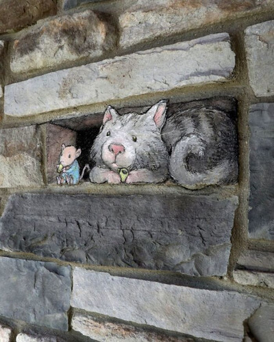 69b28cc977551 this artist turns sidewalk cracks into adorable 3d creatures and the streets will neve.jpg