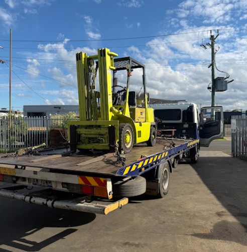Best service for Machinery Towing in Sunshine North.jpg