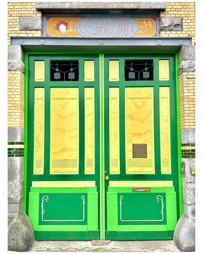 beautiful doors in ghent belgium v0 q9io4dumd77e1 bordered.jpg