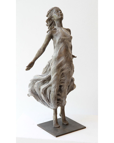 realistic female sculptures luo li rong 33 59c8a417ba88e 700 bordered.jpg