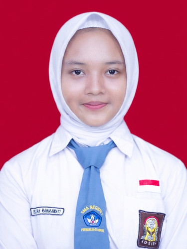 Iszah Rahmawati XI.C.jpg