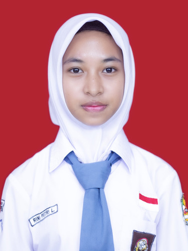 Rini Putri Lestari XI.B.jpg