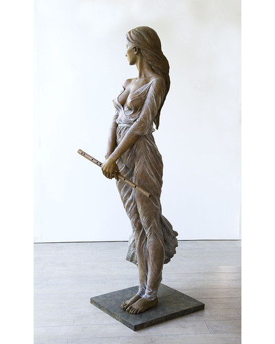 realistic female sculptures luo li rong 13 59c8a3e6e45a1 700 bordered.jpg