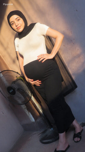pregnant tight summer 1.png