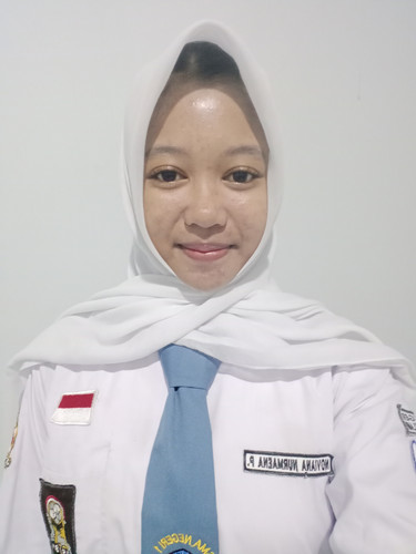 NOVIANA NURMAENA PUTRI X.E.jpg