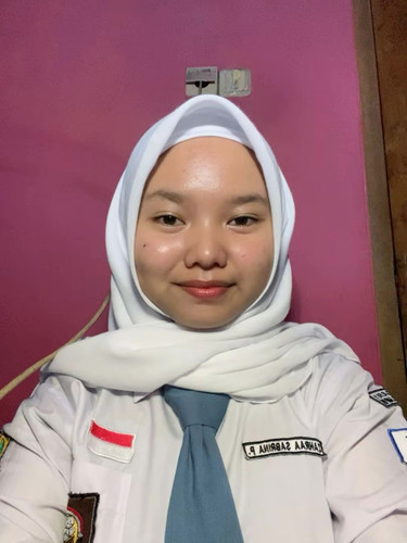 Zahraa Sabrina Putri X.E.jpg