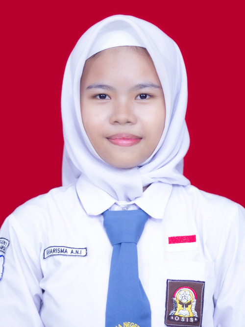 Kharisma Alfiana Nur Isnaini XI.J.jpg