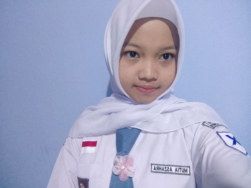 MUTIA ASZAHRA X.G.jpg