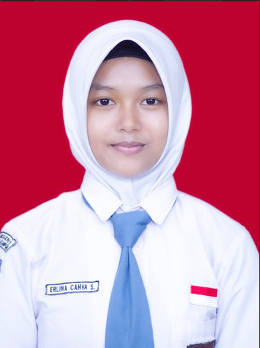 Erlina Cahya Saputri XI.H.jpg