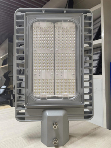 den led chieu sang duong pho ctl392p 150w led225 ww nw cw 220 240v 22500lm (1).jpg