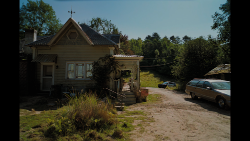 Bugonia (2025) 4320p HDR Ai Upscale Screenshot13 Mesc.png