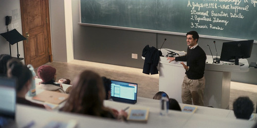 Rooster.S01E02.Trousers.1080p.AMZN.WEB DL.CZ SK EN.DD+5.1.Atmos.H.264 RAWR.mkv 20260619 204236.260.jpg