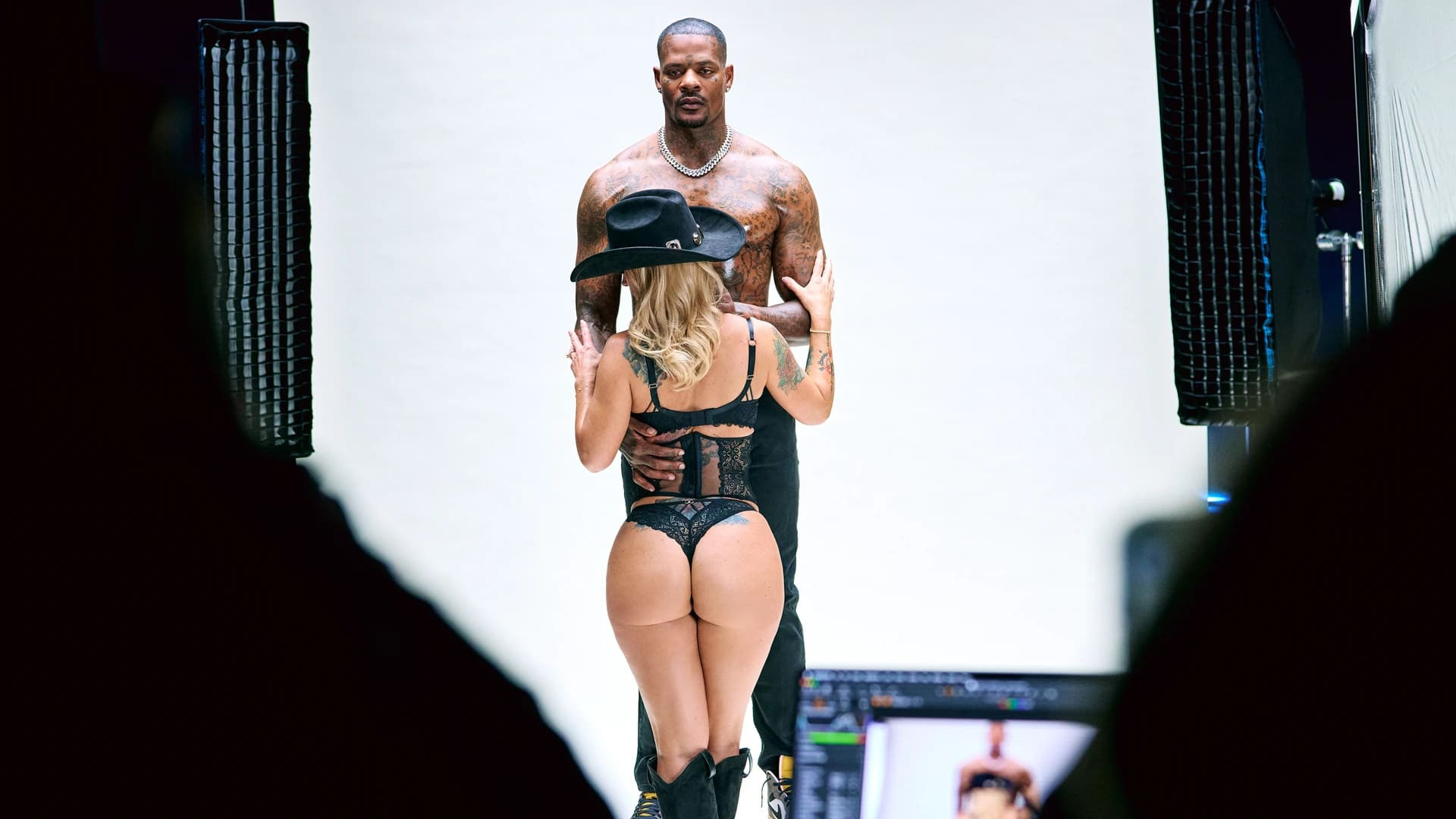 [Wifey] Swamp Barbee – Swamp Barbee and Bruce: Gorgeous Cowgirl Reveals Her Face For The First Time