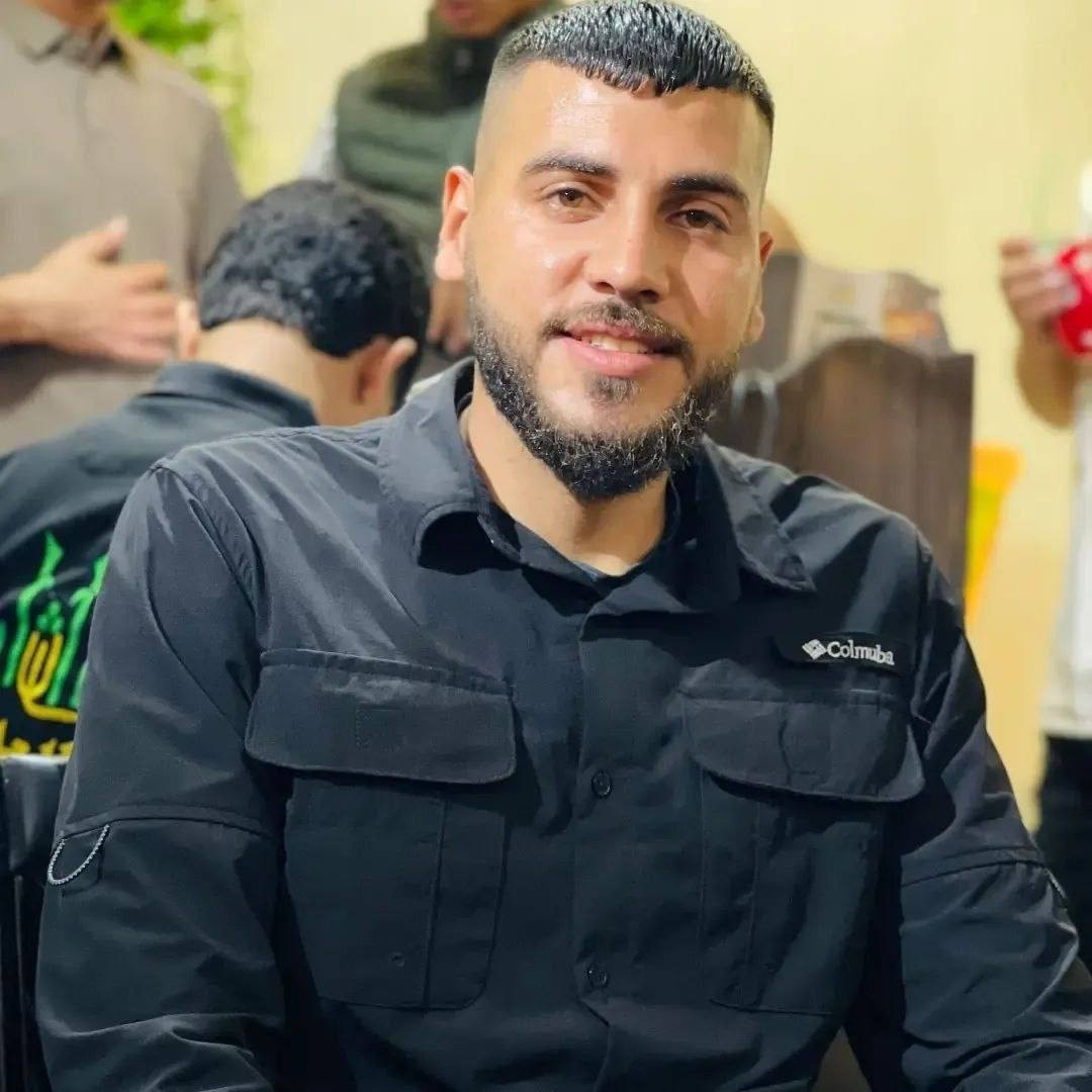 القناة 12 العبرية: نفذ الجيش الإسرائيلي يوم أمس عملية اغتيال استهدفت سباعي أبو حسنة، أحد عناصر وحدة "الظل" التابعة لحركة حماس والمسؤولة عن احتجاز الأس...