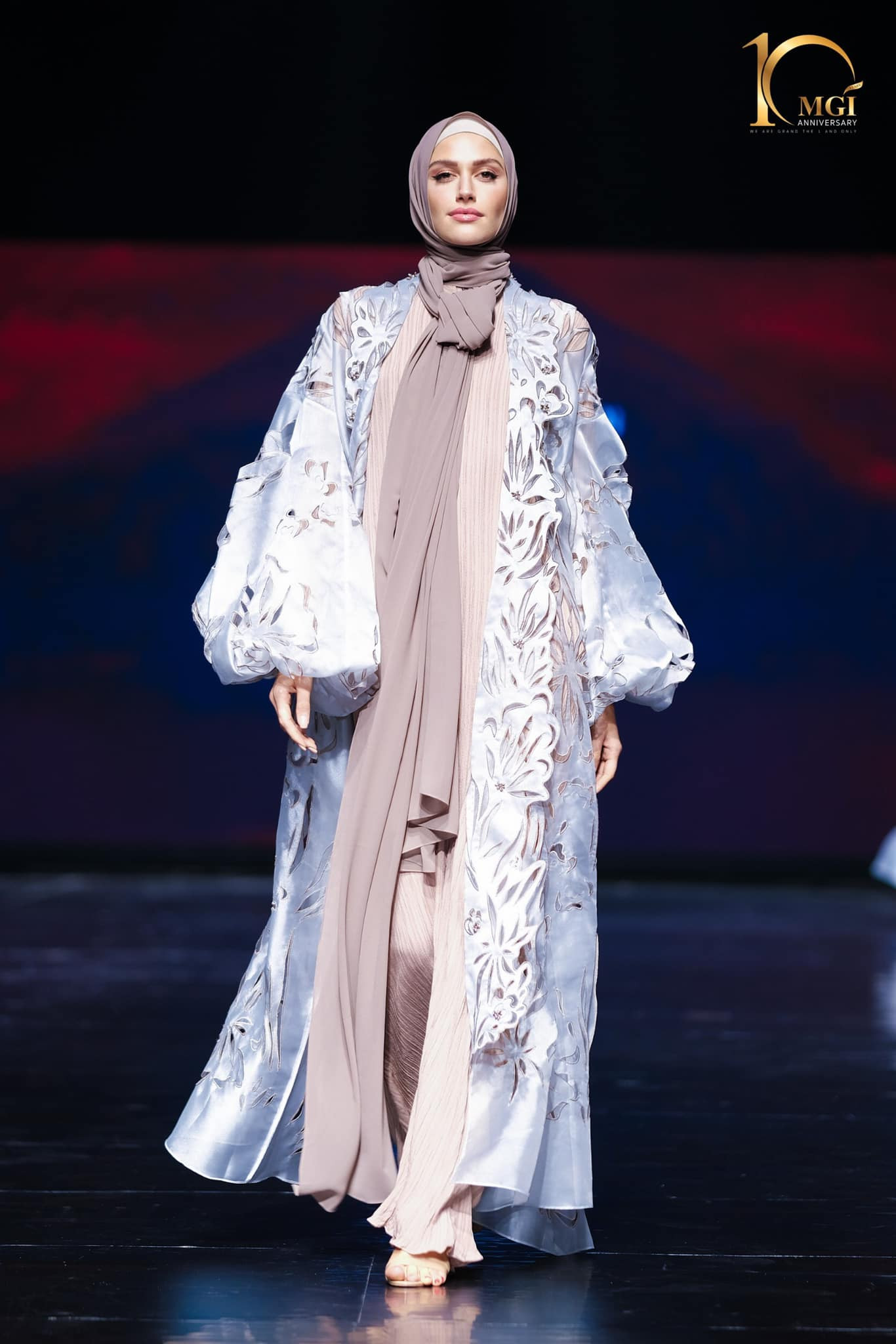 candidatas a miss grand international 2022 durante muslim fashion week. - Página 4 DH4SQn