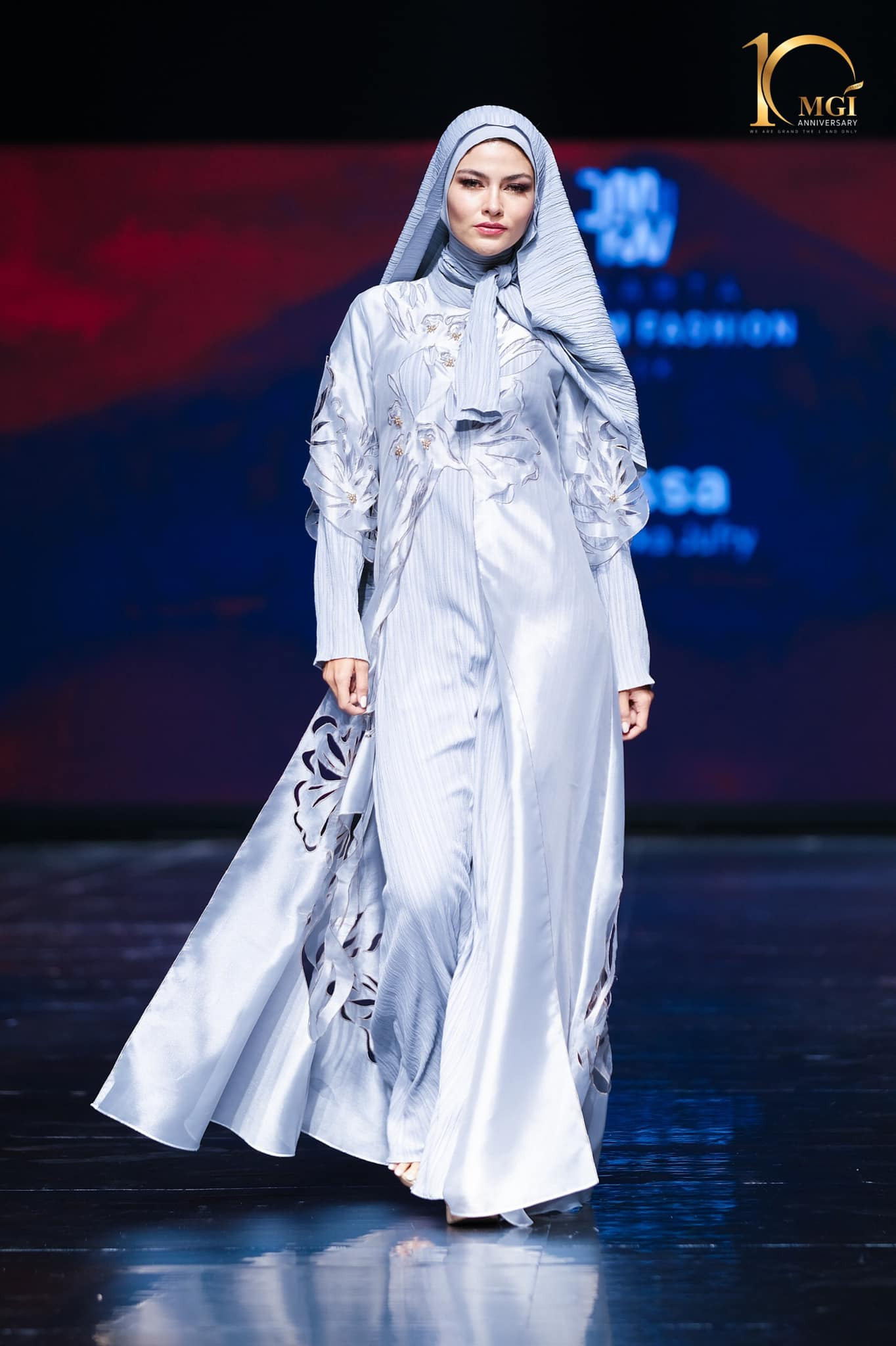 candidatas a miss grand international 2022 durante muslim fashion week. - Página 4 DH4adQ