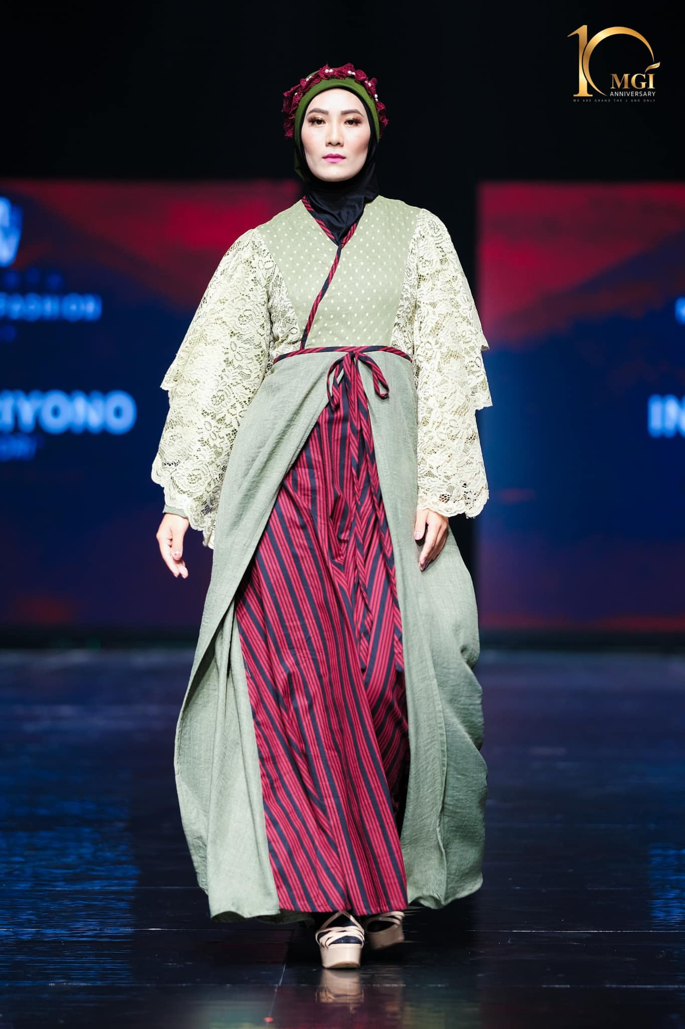 candidatas a miss grand international 2022 durante muslim fashion week. - Página 4 DH6c6G