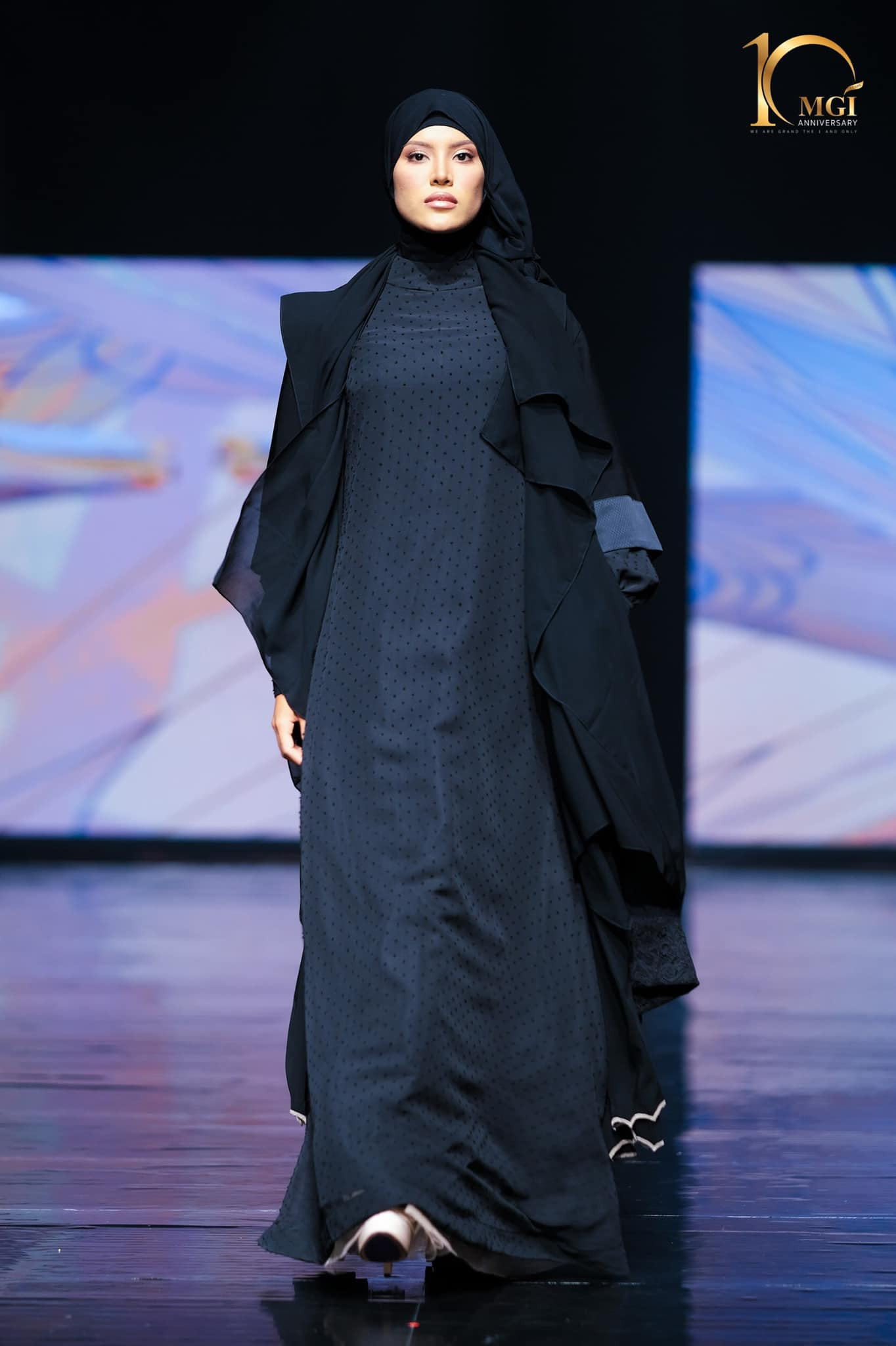 candidatas a miss grand international 2022 durante muslim fashion week. - Página 5 DHPulj