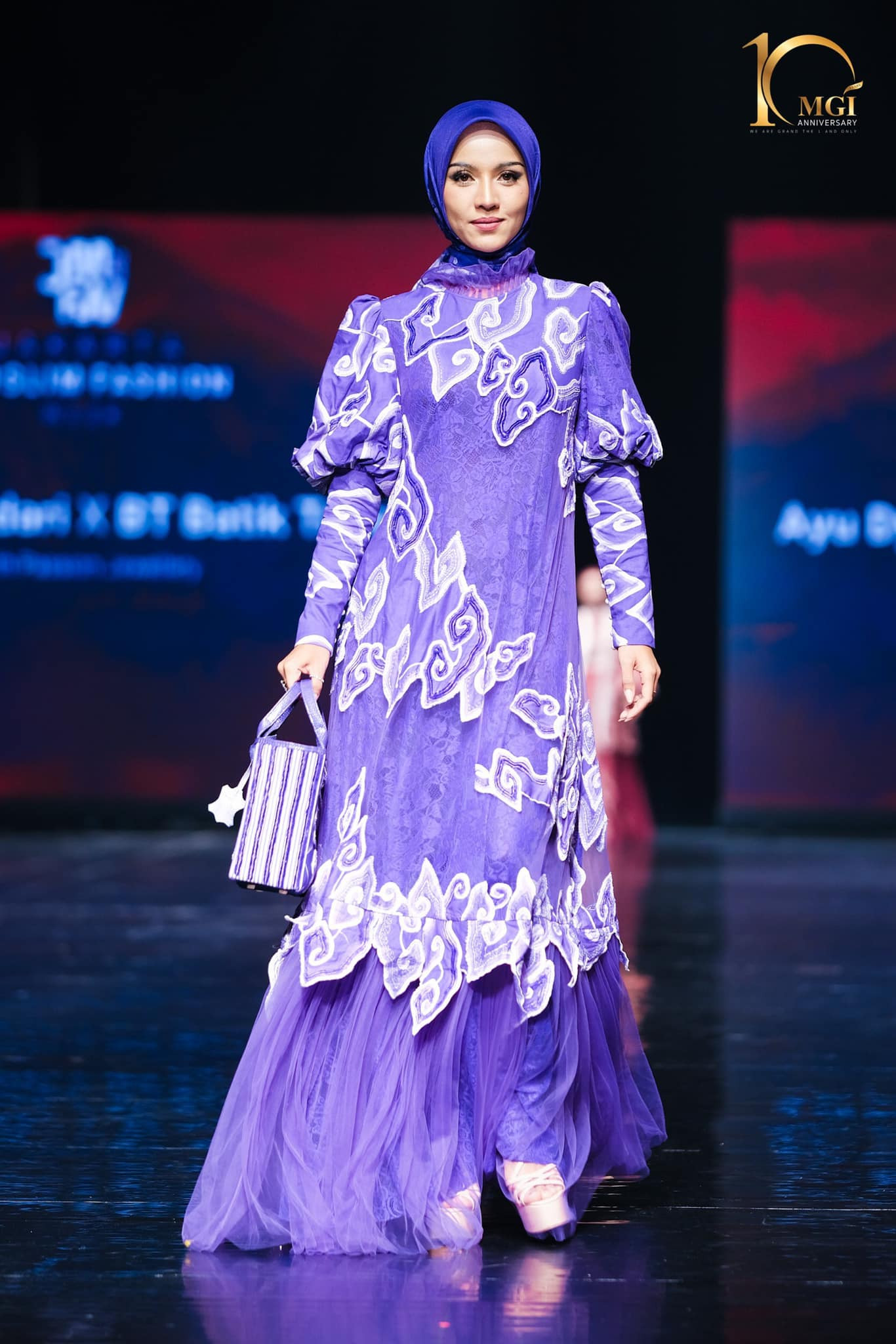 candidatas a miss grand international 2022 durante muslim fashion week. - Página 6 DHQcYJ