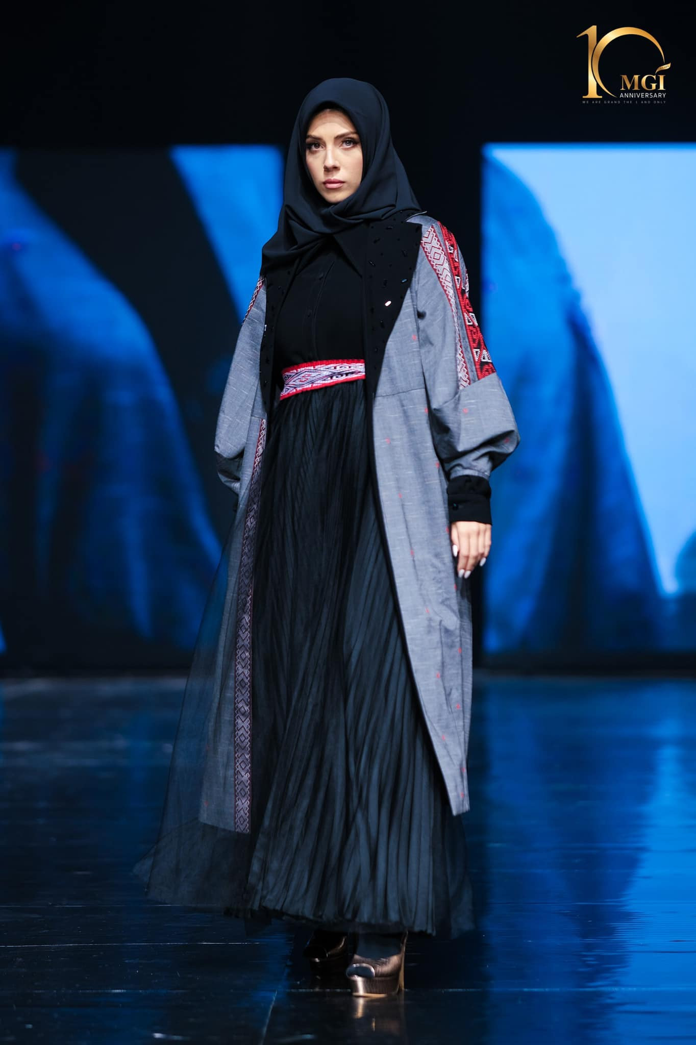 candidatas a miss grand international 2022 durante muslim fashion week. - Página 7 DHZ0Fe