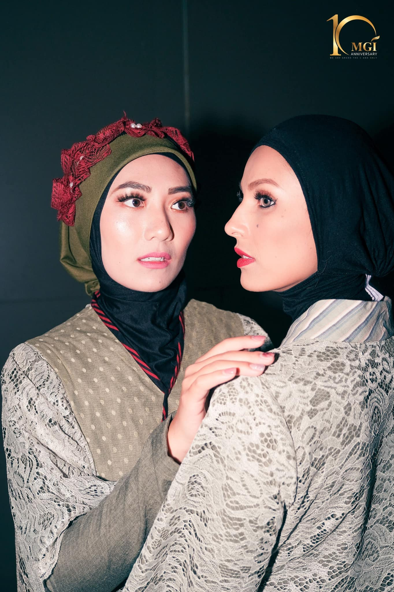 candidatas a miss grand international 2022 durante muslim fashion week. DHwEva