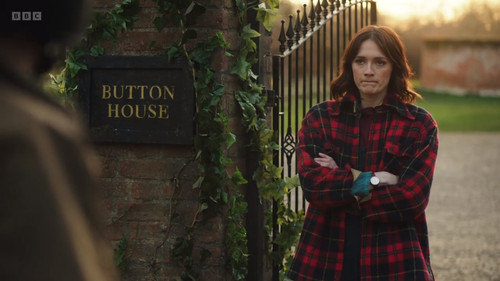 GhostsUK S4E5 PoachedGuests (83)