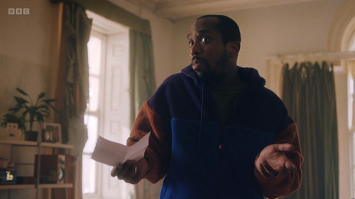 ghosts uk S4e3 thehardestword (186)