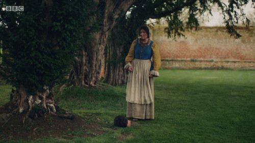 Ghosts UK s3e6 PartoftheFamily (441).jpg