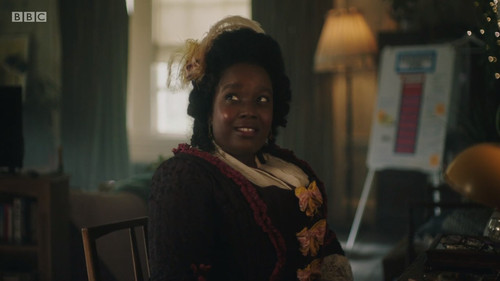 Ghosts UK s3e6 PartoftheFamily (301)