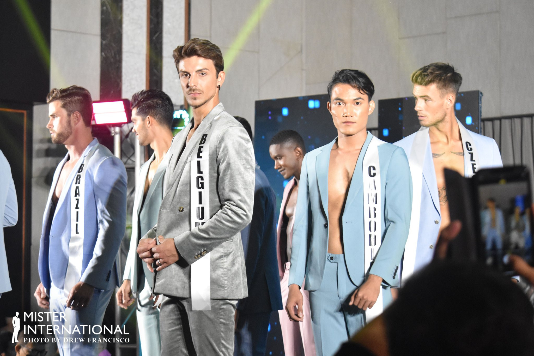 candidatos a mr international 2022 (14th edition). final: 30 oct. sede: manila. - Página 12 DOqvHB