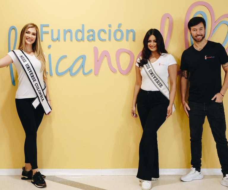 La visita de la Miss Universe a Medellín DOuBP1