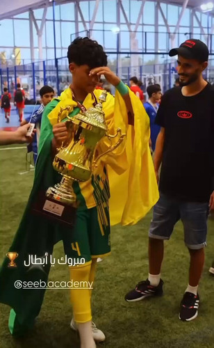 vAqHjj7grdD dVrH.jpg