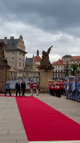 TrgEg14Y rR0SyAi.jpg