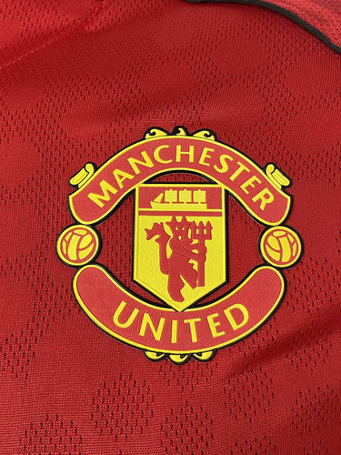 ManUnited 25 26 Home 3.jpg