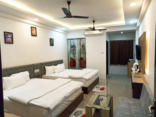 Hotel Near Tarapith Temple.jpg