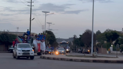 4tkcbY5Y qpWr Bb.jpg