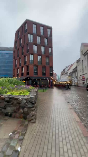 TZunKI02UhCC mHV.jpg