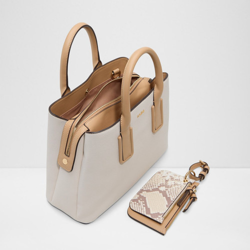 jeynna beige 270 002 029 alt2 sq nt 1200x1200.jpg