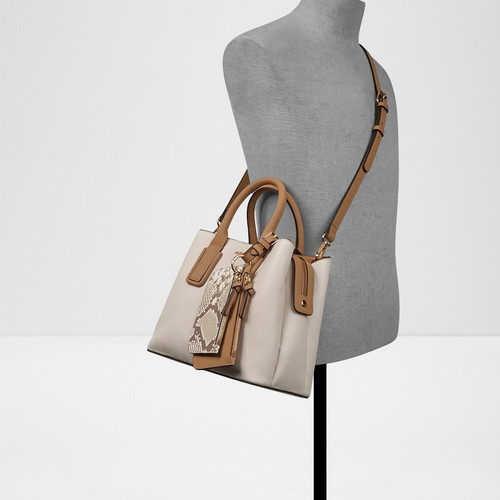 jeynna beige 270 002 029 alt3 sq nt 1200x1200.jpg